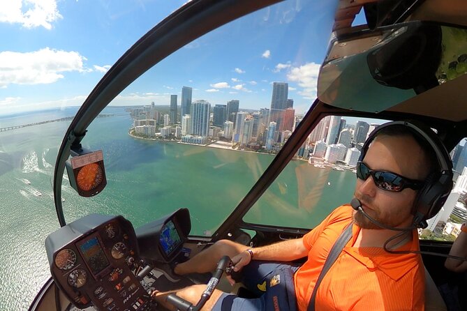 1-Hour Private Luxury Miami Helicopter Tour - What the private Robinson R44 adds