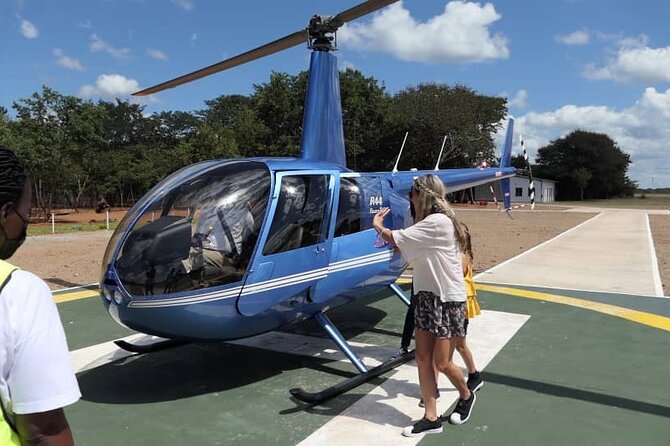 13-15 minutes Private Short Helicopter Flight - A private 15-minute flight, not a long sightseeing tour