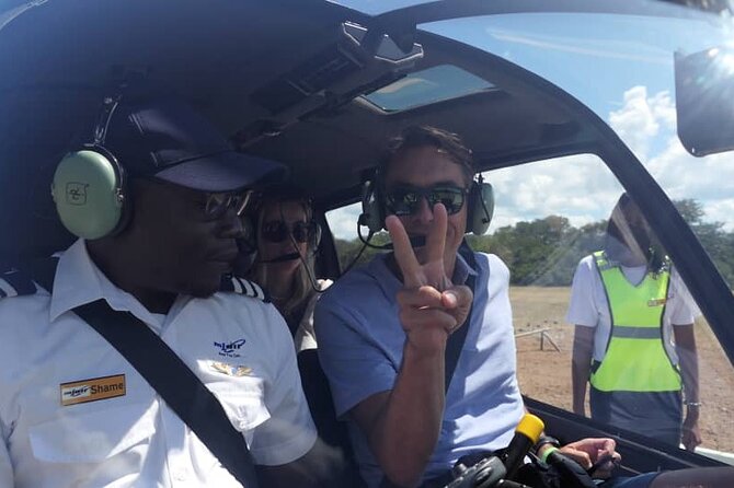 13-15 minutes Private Short Helicopter Flight - Who will enjoy this flight most?