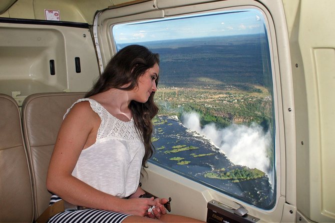 15 minutes scenic helicopter flight above Victoria Falls-Zimbabwe - What the previous feedback highlights
