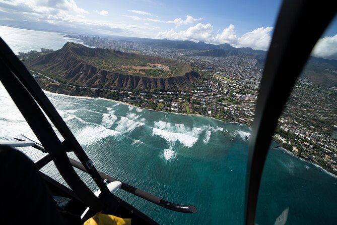 18 Minutes PRIVATE Helicopter Tour in Honolulu - Waikiki Beach and Diamond Head