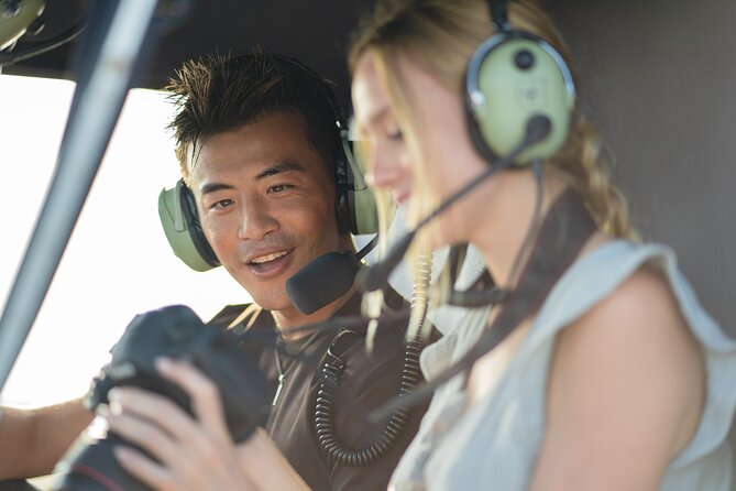 18 Minutes SHARED Helicopter Tour in Honolulu - Sand Island and Honolulu Harbor from above