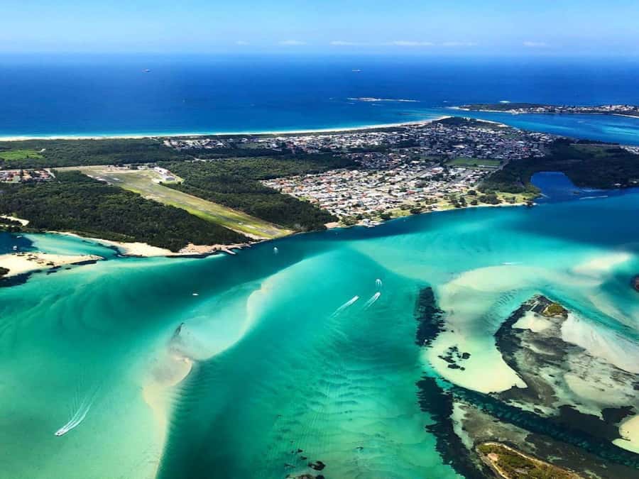 20 Minute Newcastle Helicopter Flight - Merewether to Nobby’s Beach and Newcastle Harbour
