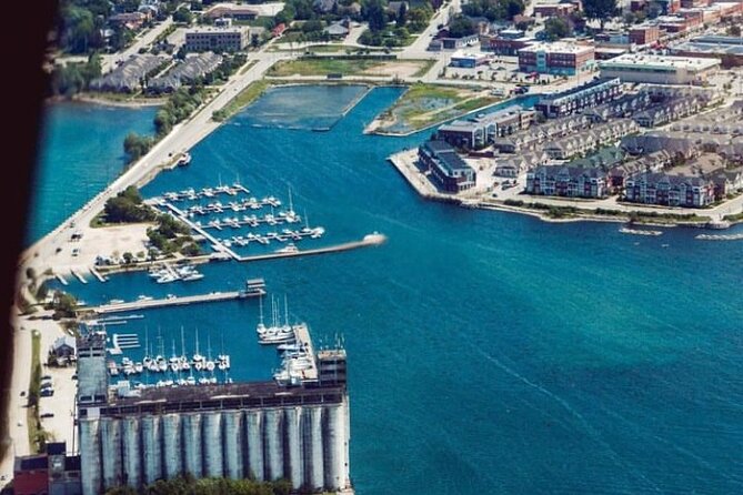 20 Minute Scenic Helicopter Private Tour - Crossing the Niagara Escarpment