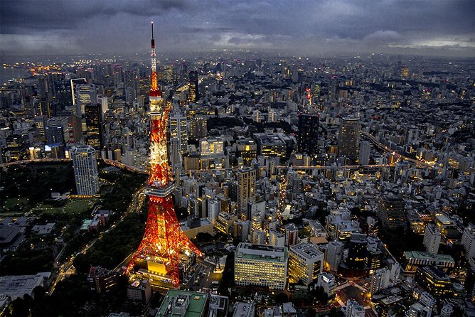 25-Min Downtown Helicopter Tour : Tokyo Skytree and Tokyo Tower - Weather, weight, and booking timing