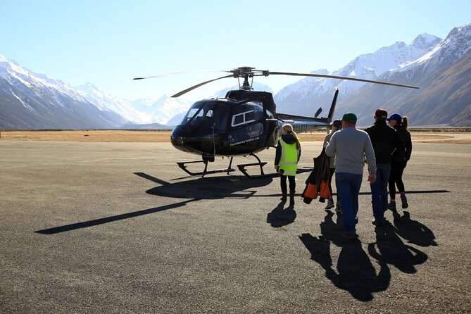 25-Minute Helicopter flight including an alpine landing - Tasman Terminal Lake and the ice below