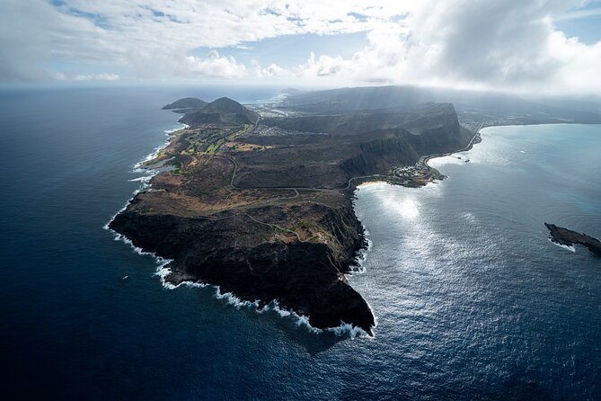 30 Minutes PRIVATE Helicopter Tour in Honolulu - From Sand Island to Honolulu Harbor