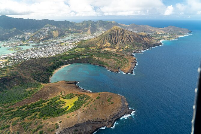 30 Minutes PRIVATE Helicopter Tour in Honolulu - Ala Moana, Magic Island, and Ala Wai Harbor
