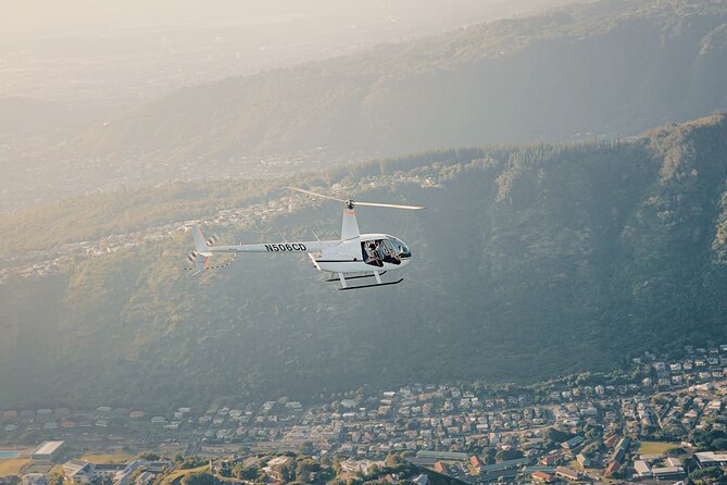 30 Minutes PRIVATE Helicopter Tour in Honolulu - Waialae Golf Course and Honolulu’s eastern edge