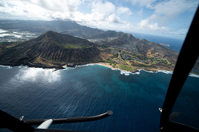 30 Minutes SHARED Helicopter Tour in Honolulu - Aloha Stadium and the return to HNL