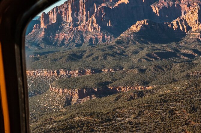 35 Mile - Zion National Park Panoramic Helicopter Flight - Is 20 minutes enough?