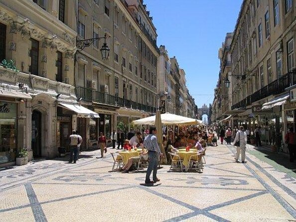 360º Lisbon: Helicopter Flight, Boat Trip and Old Town Walking - A helicopter finale after Lisbon’s old streets
