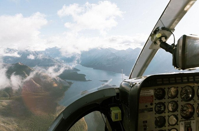 45 mins Helicopter tour to Mt Assiniboine & its Glaciers in Banff - What the small group means