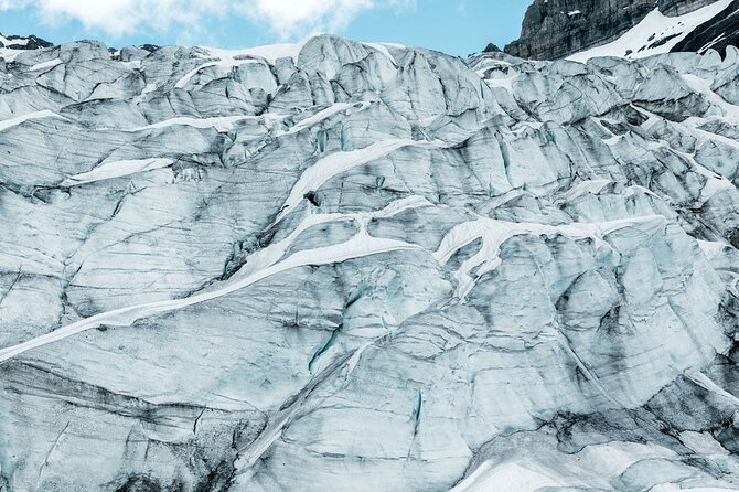 45 mins Helicopter tour to Mt Assiniboine & its Glaciers in Banff - Is $415.20 a fair price?