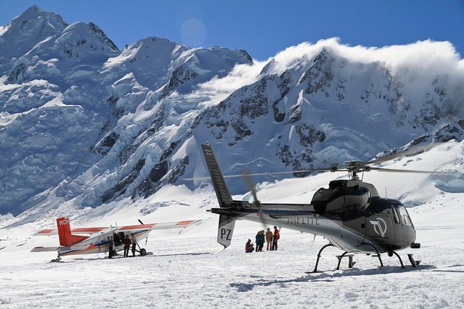45-Minute Mount Cook Ski Plane and Helicopter Combo Tour - The flight over Aoraki Mount Cook