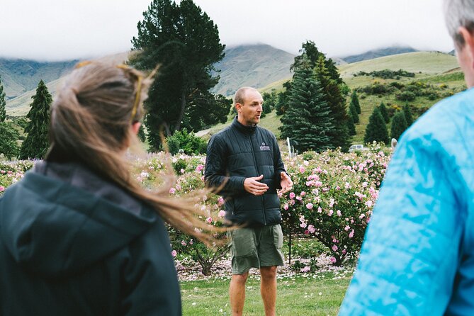 6 Hour's - Queenstown's Helicopter Gin Tour - Cardrona Distillery brings structure to the tasting
