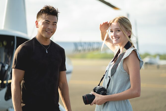 60 Minutes SHARED Helicopter Tour in Honolulu - Pearl Harbor from a higher viewpoint