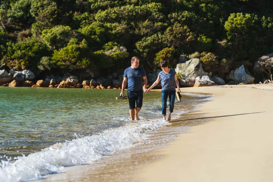 Abel Tasman National Park: Helicopter Flight with landing - Beach time, bush, or lunch at Awaroa Lodge
