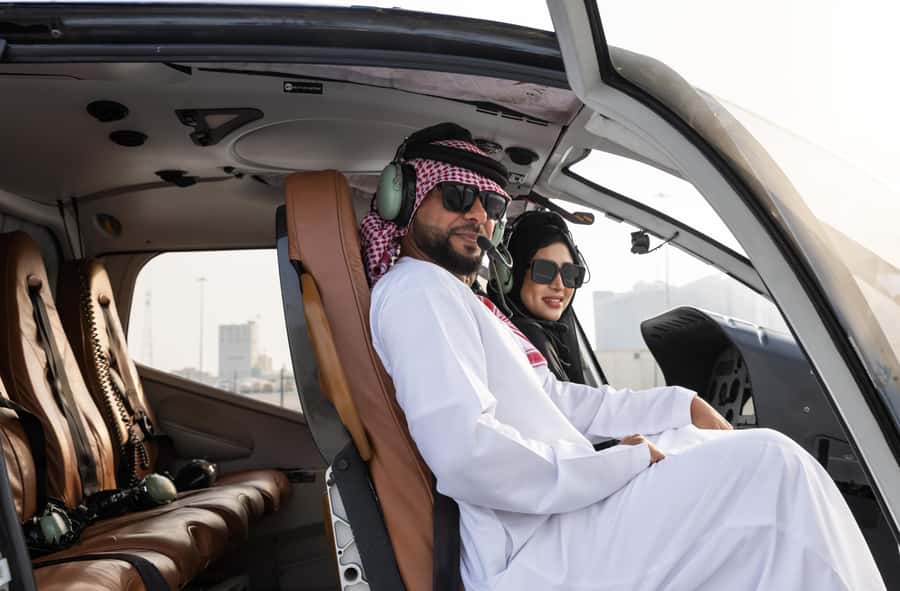 Abu Dhabi: Scenic Helicopter Tour - The Corniche and Marina Mall from above