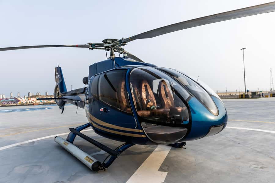 Abu Dhabi: Scenic Private Helicopter Tour - What the windows and headsets add