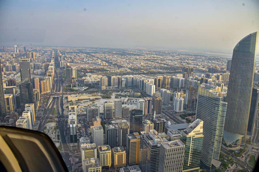 Abu Dhabi: Shared Helicopter Tour - The Corniche, Marina Mall, and the Giant Flagpole
