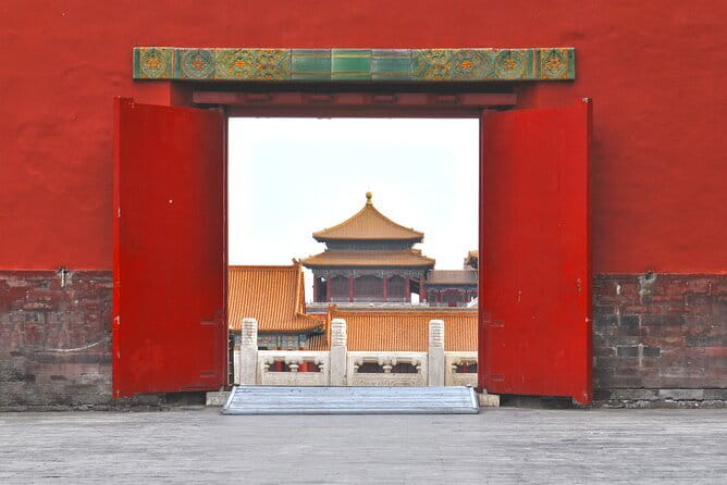Aerial View of the Great Wall by Helicopter - Badaling or Mutianyu: confirm the exact plan
