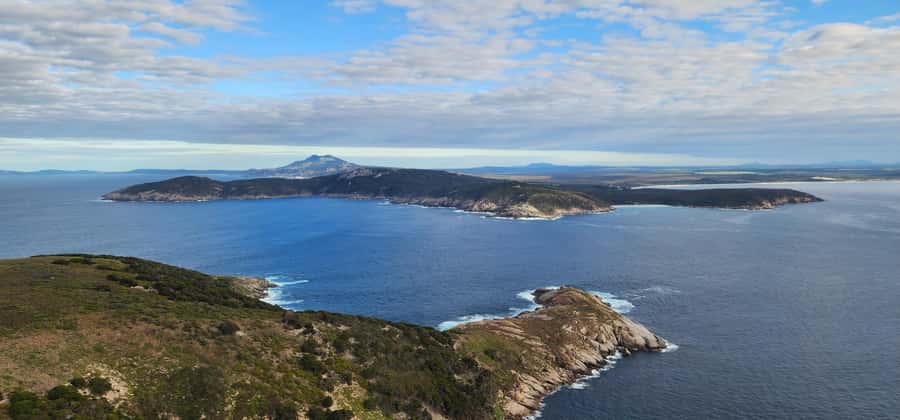 Albany: 60 min scenic helicopter flight - Who will enjoy this flight most?