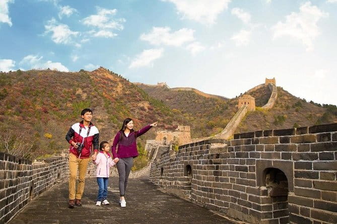 All-Inclusive Mutianyu Great Wall Hiking and Helicopter Overlook Tour - A local dumpling lunch after the walk