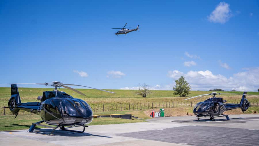 Auckland: 20min Helicopter scenic flight - City & Volcanoes - Taking off from Rosedale