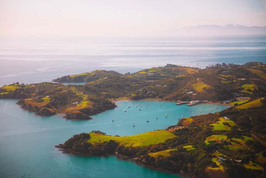 Auckland: 20min Helicopter scenic flight - City & Volcanoes - Weather delays are part of the deal