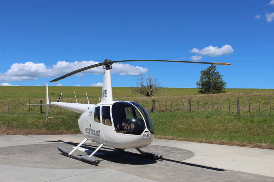 Auckland: 20min Helicopter scenic flight - City & Volcanoes - Auckland landmarks from the air