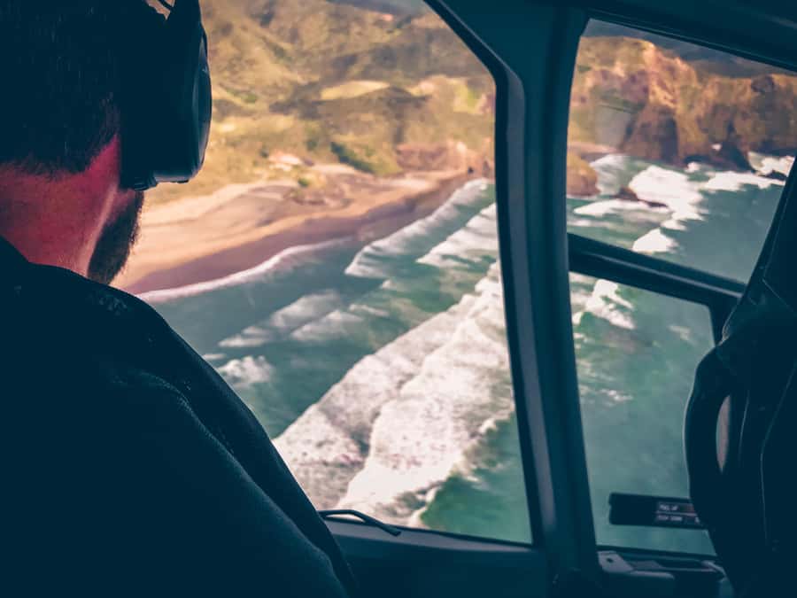 Auckland: 36 min scenic helicopter flight - Coast to Coast - Across the Waitemata Harbour to Devonport