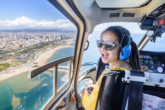 Barcelona Helicopter, Sailboat & Old Town Private Walking Tour - Port Vell and the boat transfer