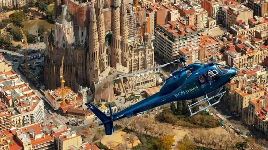 Barcelona: Helicopter Tour - The 12-minute route from the shore to the city