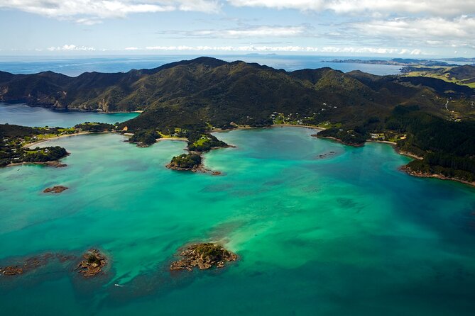 Bay of Islands and Hole in the Rock Scenic Helicopter Tour - Why seeing the Bay from Paihia changes your view