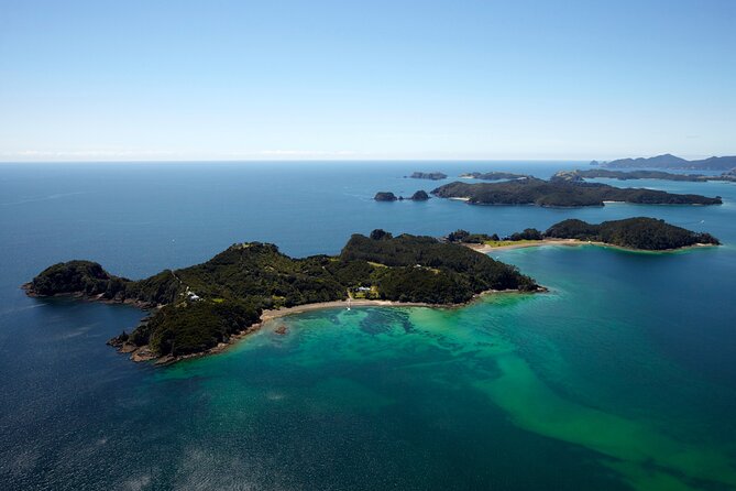 Bay of Islands and Hole in the Rock Scenic Helicopter Tour - Landing on the Hole in the Rock