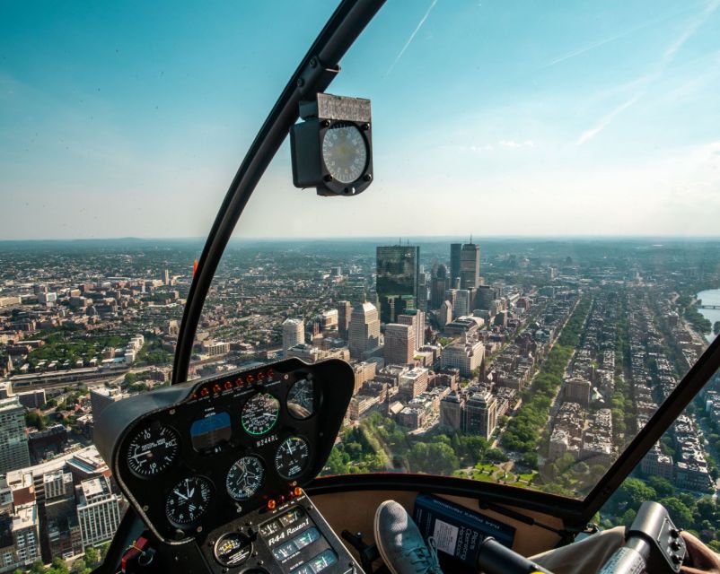 Boston: Helicopter Skyline Tour - What the doors-off option changes