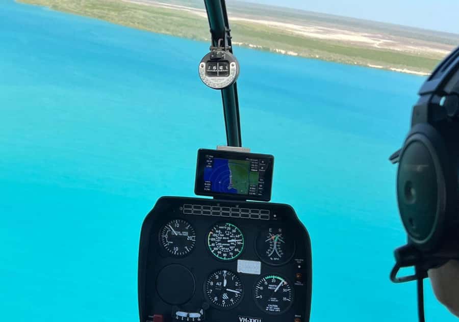 Broome: 30-Minute Scenic Helicopter Flight - Gantheaume Point and the Broome lighthouse