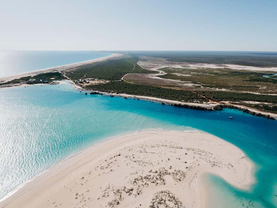 Broome: Cliffs & Coast 60 minute Scenic Helicopter Flight - Why this one-hour flight is different