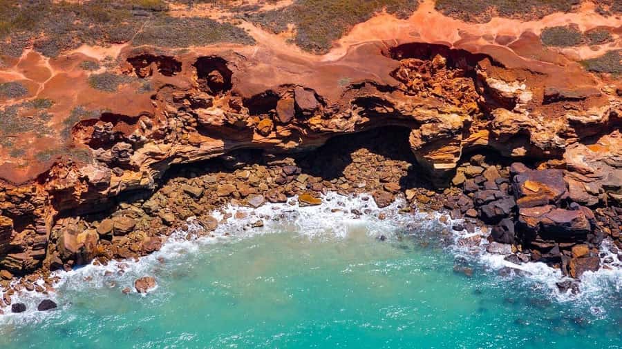 Broome: Cliffs & Coast 60 minute Scenic Helicopter Flight - The return over Broome’s landmarks
