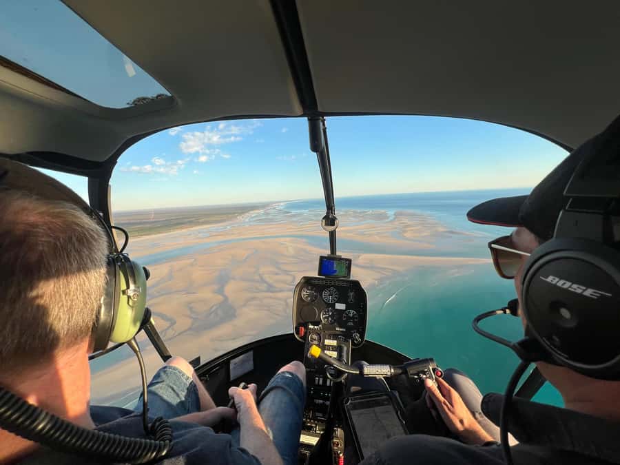 Broome: Cliffs & Coast 60 minute Scenic Helicopter Flight - What the pilot adds to the flight