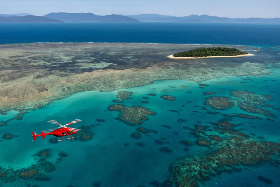 Cairns: Great Barrier Reef 30-Minute Helicopter Flight - Seeing the Great Barrier Reef from above