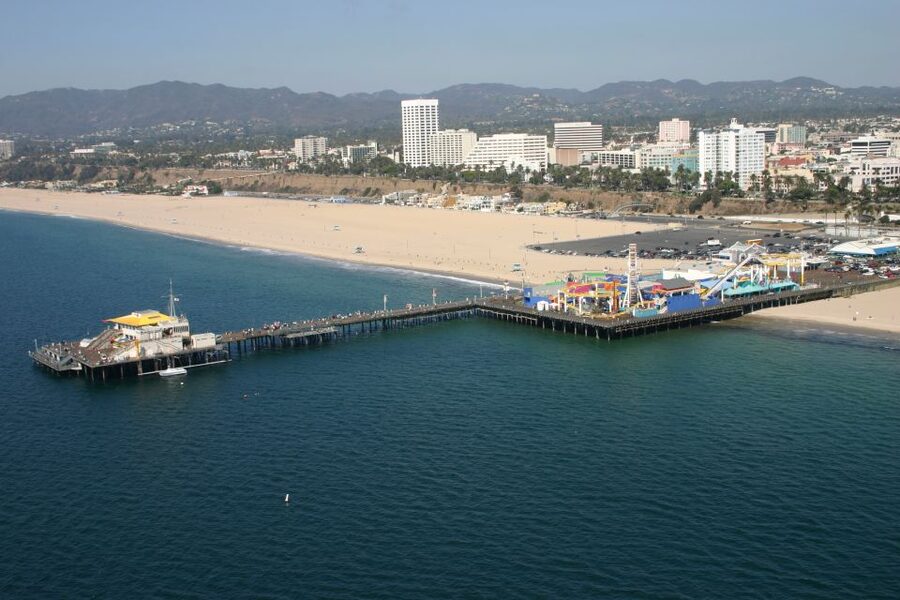 California Coastline & Hollywood Celebrity Helicopter Tour - Who will enjoy this tour most?