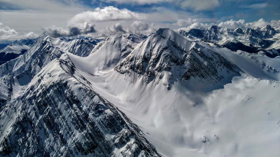 Canmore: 25-Minute Three Sisters Helicopter Tour - Starting at Alpine Helicopters in Canmore