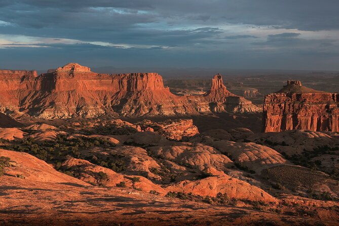 Canyon Country Sunset Helicopter Tour - 60 minutes - The small aircraft setup works in your favor