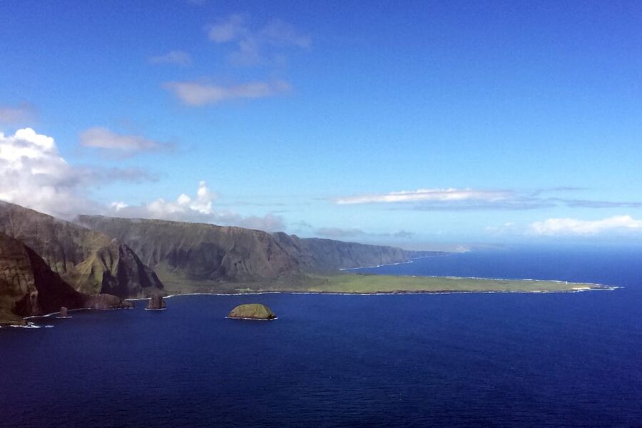 Central Maui: Two-Island Scenic Helicopter Flight to Molokai - Honokohau Falls and West Maui
