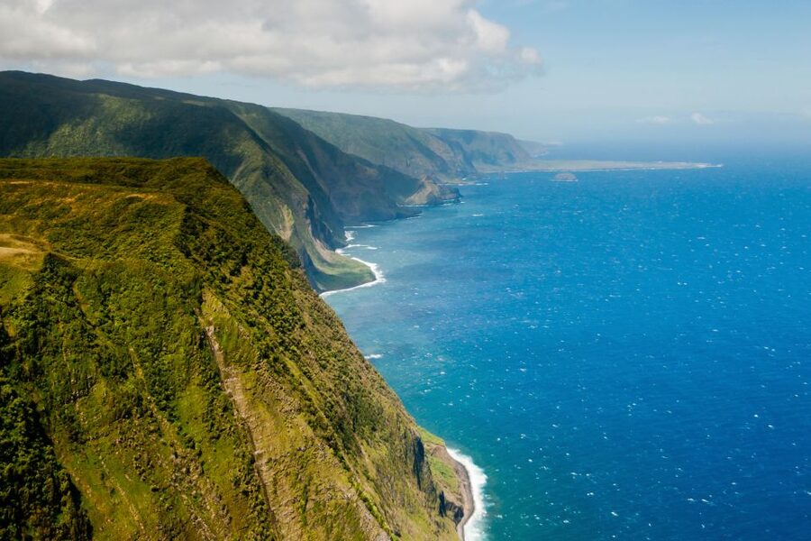 Central Maui: Two-Island Scenic Helicopter Flight to Molokai - The pilot makes a real difference