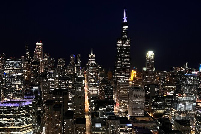 Chicago Helicopter 10-Minute Tour for up to Three Passengers - Museum Campus from a different angle