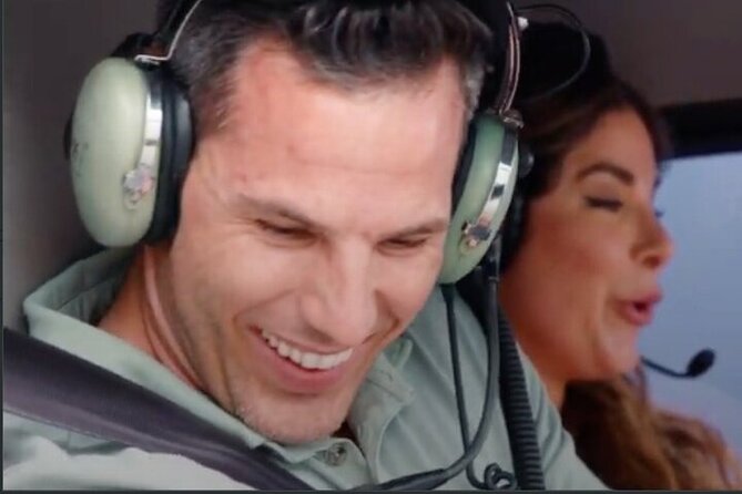 Day Flight 31 miles Helicopter Tour over all the Theme Parks - What happens at MaxFlight in Kissimmee