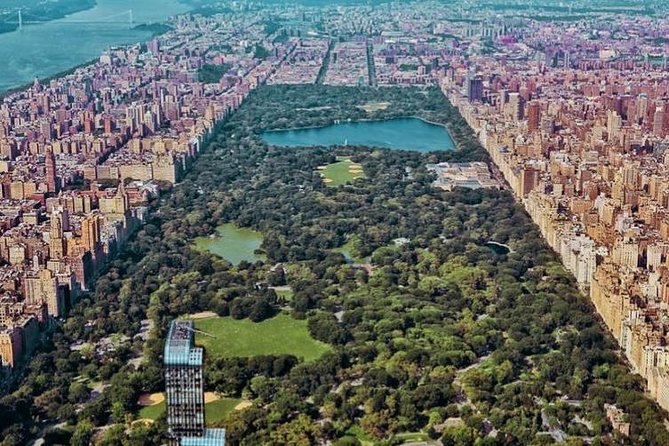 Deluxe Manhattan Helicopter Tour - Central Park, the Intrepid, and Midtown